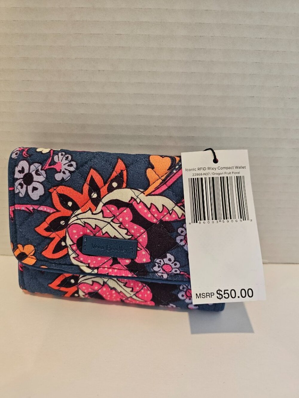 NWT Vera Bradley RFID Riley Compact Wallet Dragon Fruit Floral Paisley Blue Pink - Picture 6 of 12